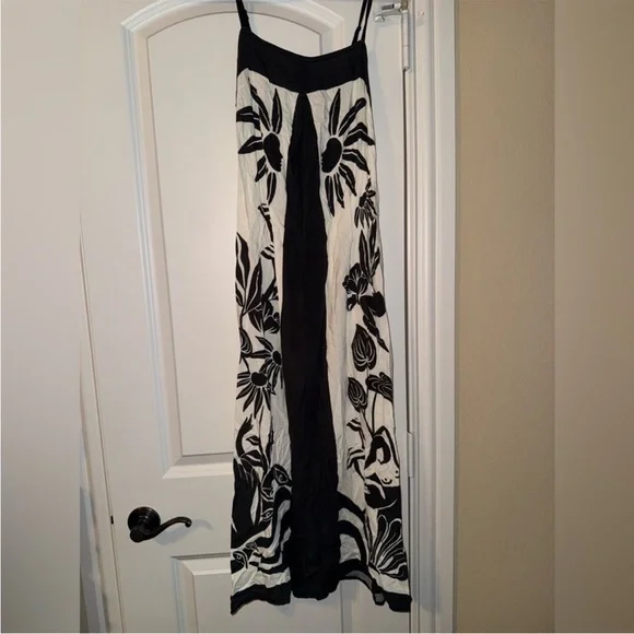 Farm Rio Sleeveless Square-Neck tropical Floral
Slim Midi Dress size XS - Picture 6 of 15